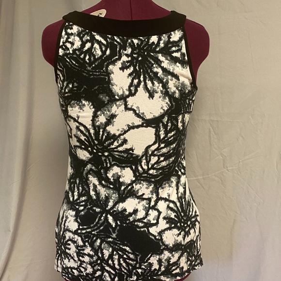 Libra dressy tank - Picture 3 of 5